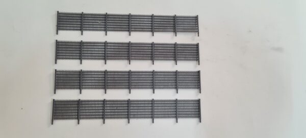 H0 Industriezaun Flexibel, 4 Stück, zum Einbohren, Silbergrau