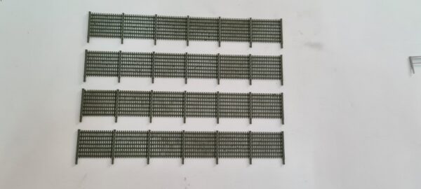 H0 Industriezaun Flexibel, 4 Stück, zum Einbohren, grün