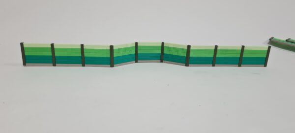 Lärmschutzwand H0. 45 mm hoch, mit Bucht, Felder 5,5cm, grün