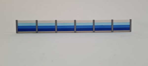 Lärmschutzwand H0. 38 mm hoch gerade, 6 Felder, 7cm blau