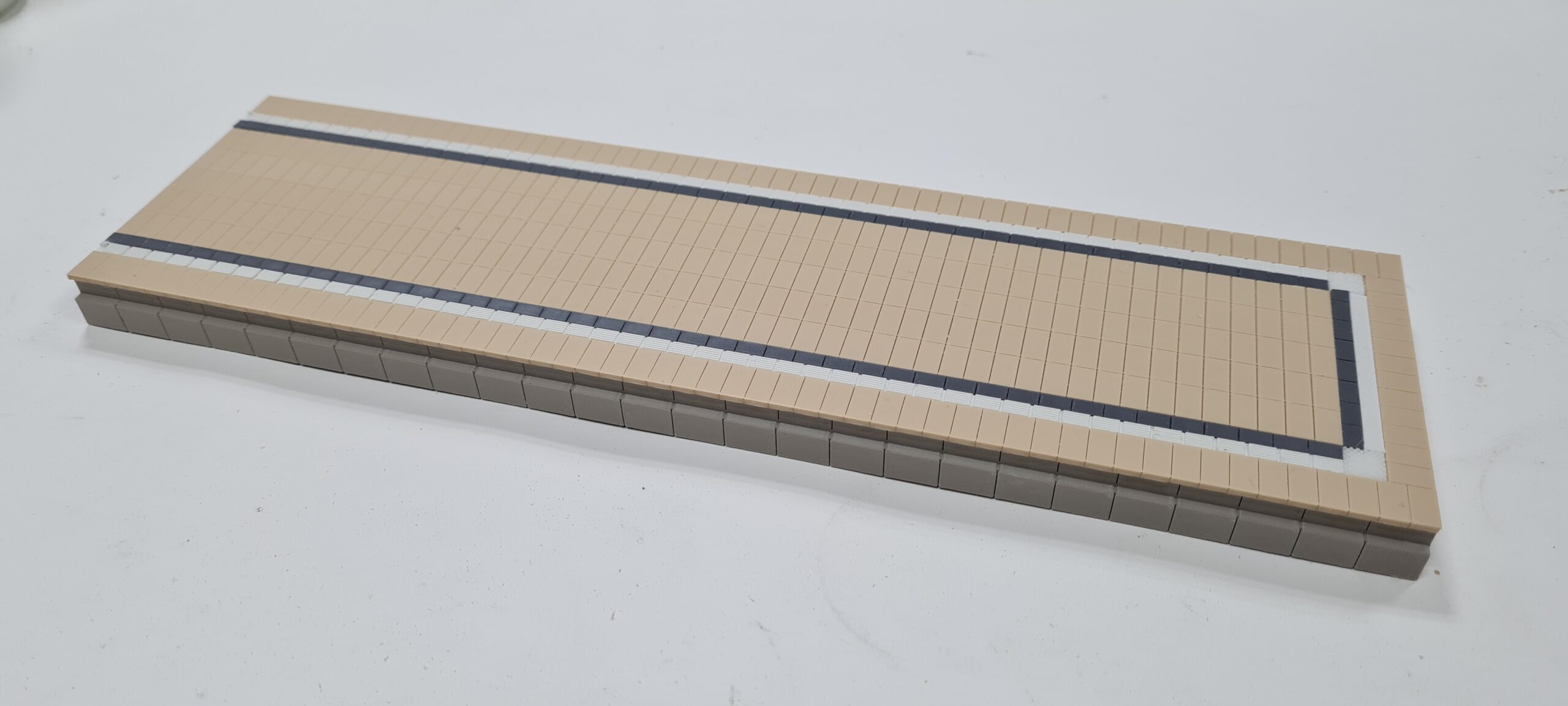 H0 Moderner Tiefbahnsteig, 80mm breit – Bild 2